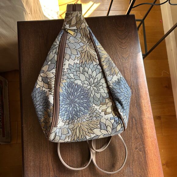 Danny K Beverly Hills Tapestry Backpack Purse Bag Shoulder Hobo Blue Floral - Picture 1 of 11